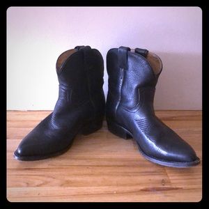 New Frye Billy Short Boot in Black size 8